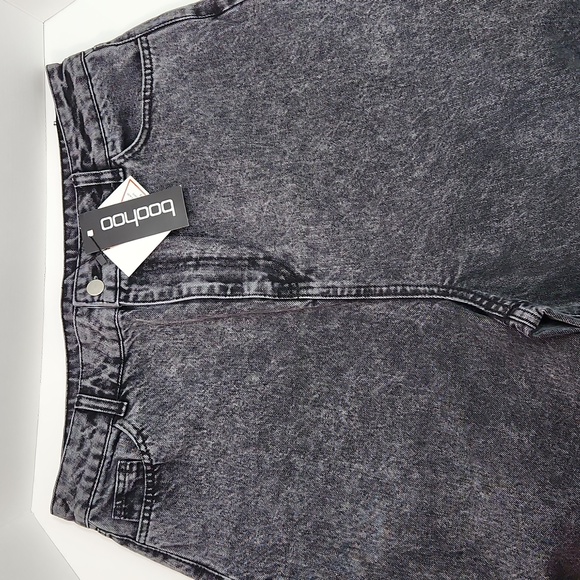 BOOHOO Plus Split Hem Straight Leg Washed Black Jeans - NEW (UK 18 / US 14) - Picture 7 of 16